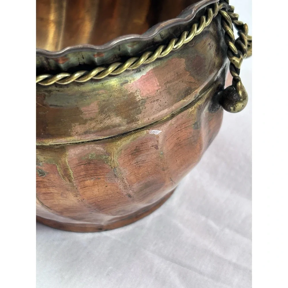 vtg copper planter bowl with rope and tassel detail Ruffled - Picture 9 of 9